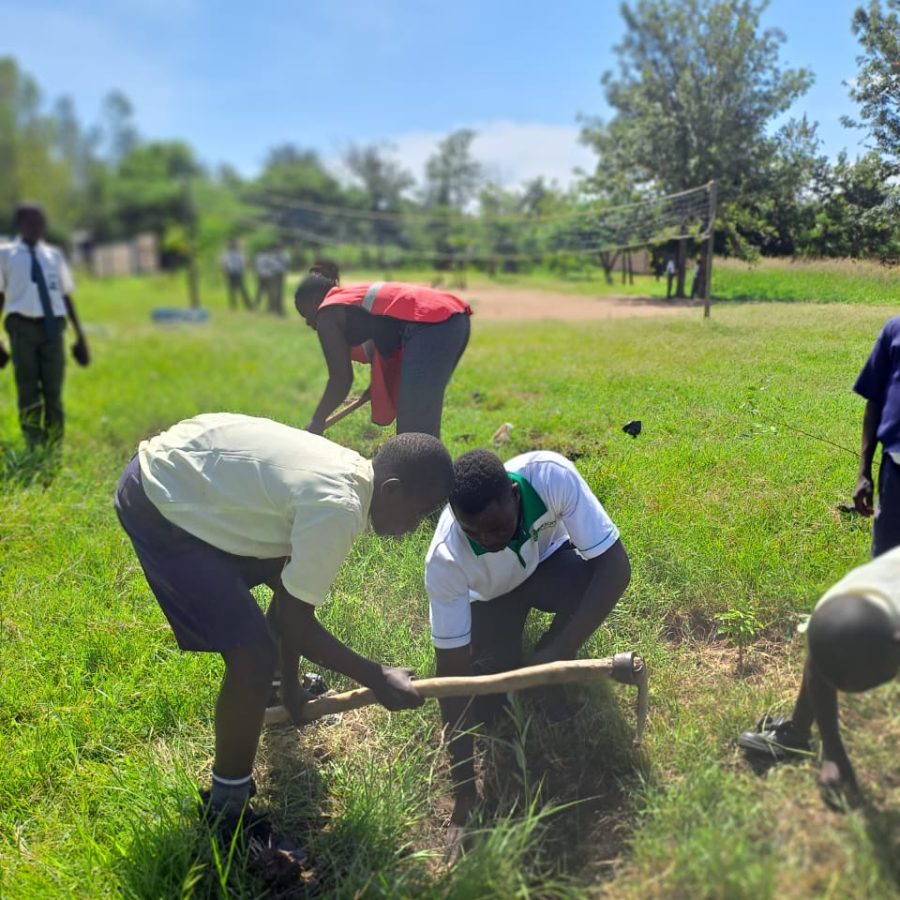 23-05-23 VICTORIA FRESH PERSONNEL ASSITING RANJIRA PRIMARY SCHOOL PUPILS PLANT TREESIMG-20230523-WA0059